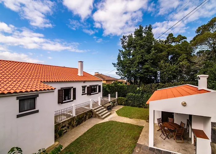 Casa Do Pinheiro With Shared Swimming Pool Nyaraló