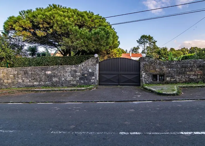 Casa Do Pinheiro With Shared Swimming Pool Nyaraló