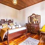 Дом отдыха Casa Do Pinheiro With Shared Swimming Pool *