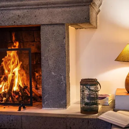 Casa de Férias Casa Do Pinheiro With Shared Swimming Pool Açores