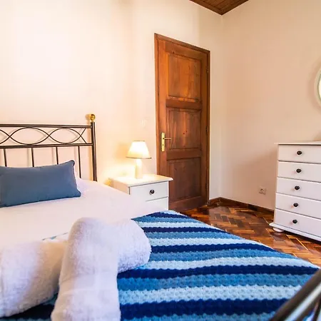 Casa Do Pinheiro With Shared Swimming Pool Vakantiehuis *